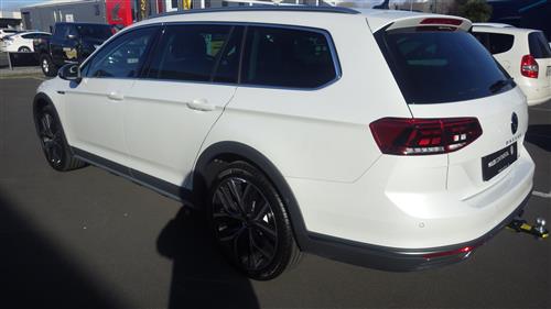 VOLKSWAGEN PASSAT STATIONWAGON 2010-2022